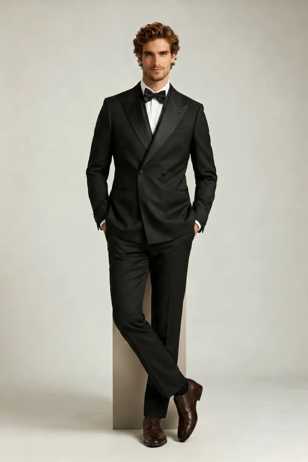 Men's Black Double Breasted Peak Lapel Tuxedo Suit