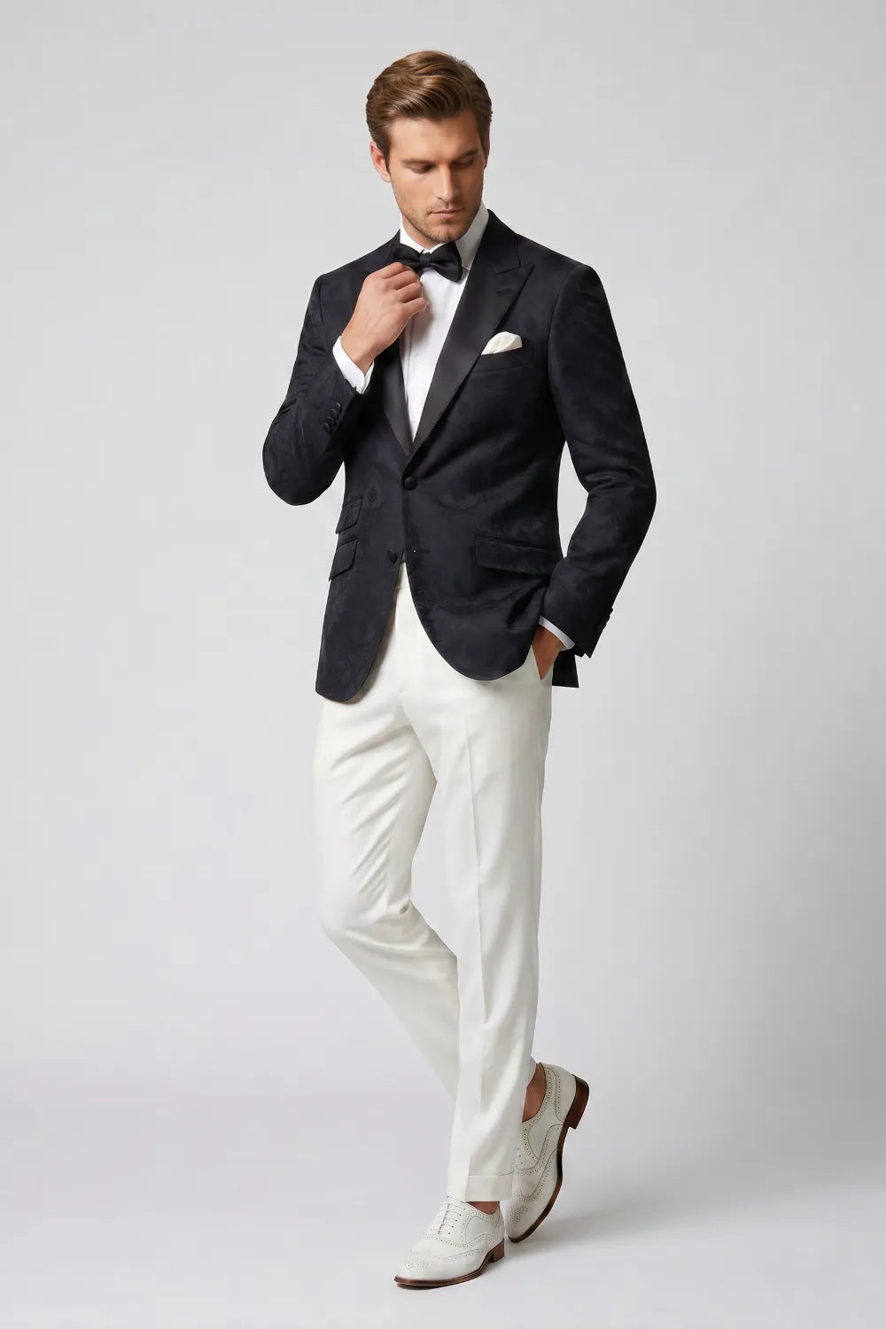 Men's Black Jacquard Peak Lapel 2-Piece Suit