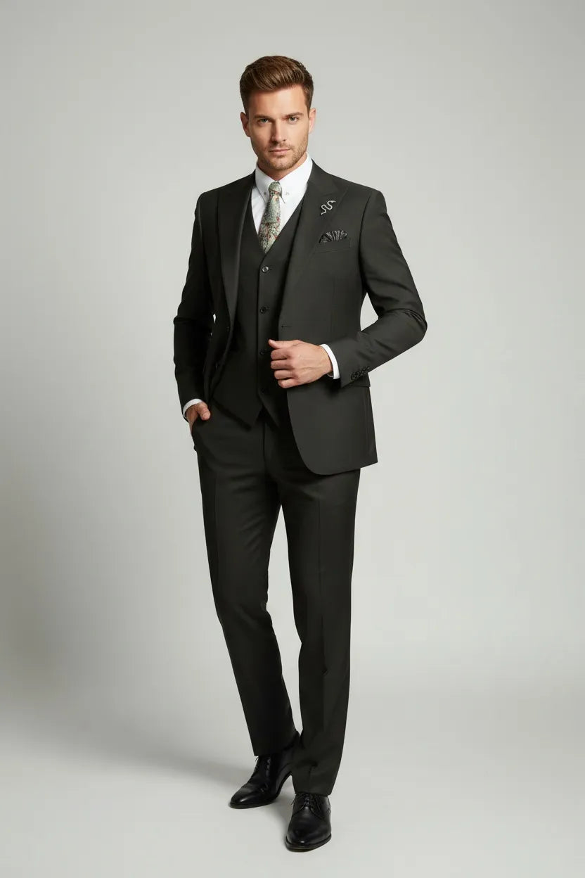 Men's Luxe Peak Lapel 3 Piece Suit