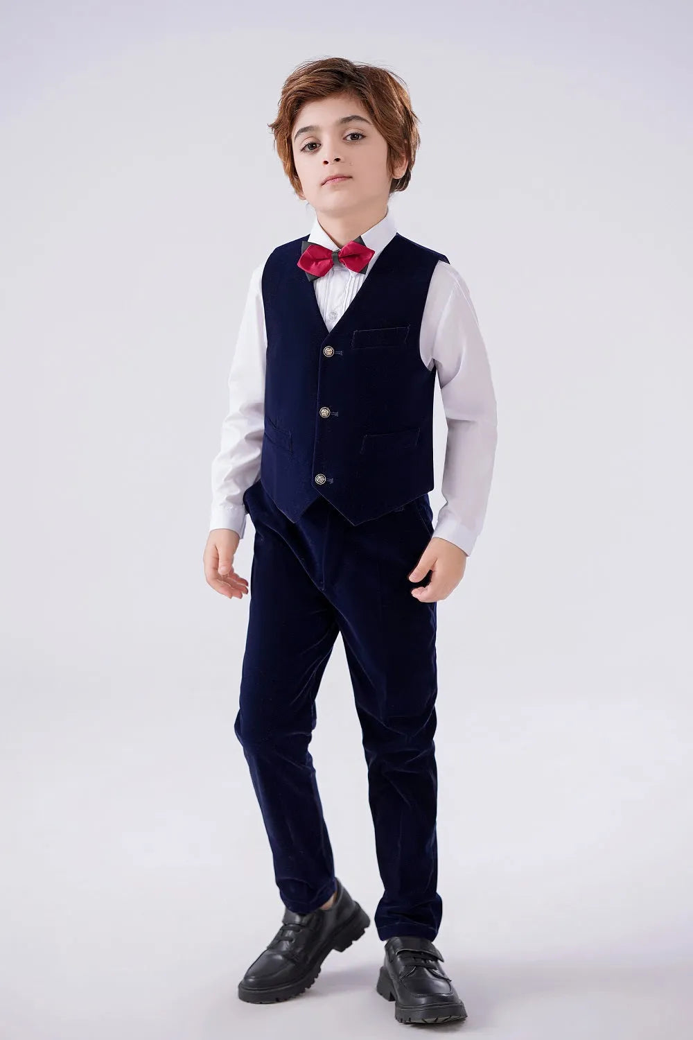 Front view of boys' navy velvet tuxedo with black shirt – stylish 5-piece set for birthdays and holidays