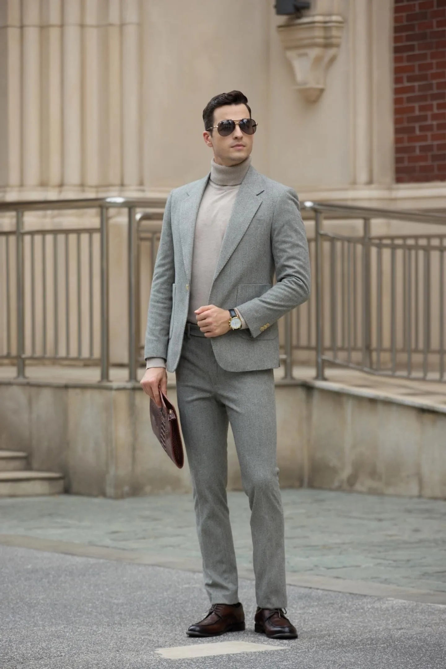 Full view of retro herringbone wool suit for men – classic business look with blazer and pants