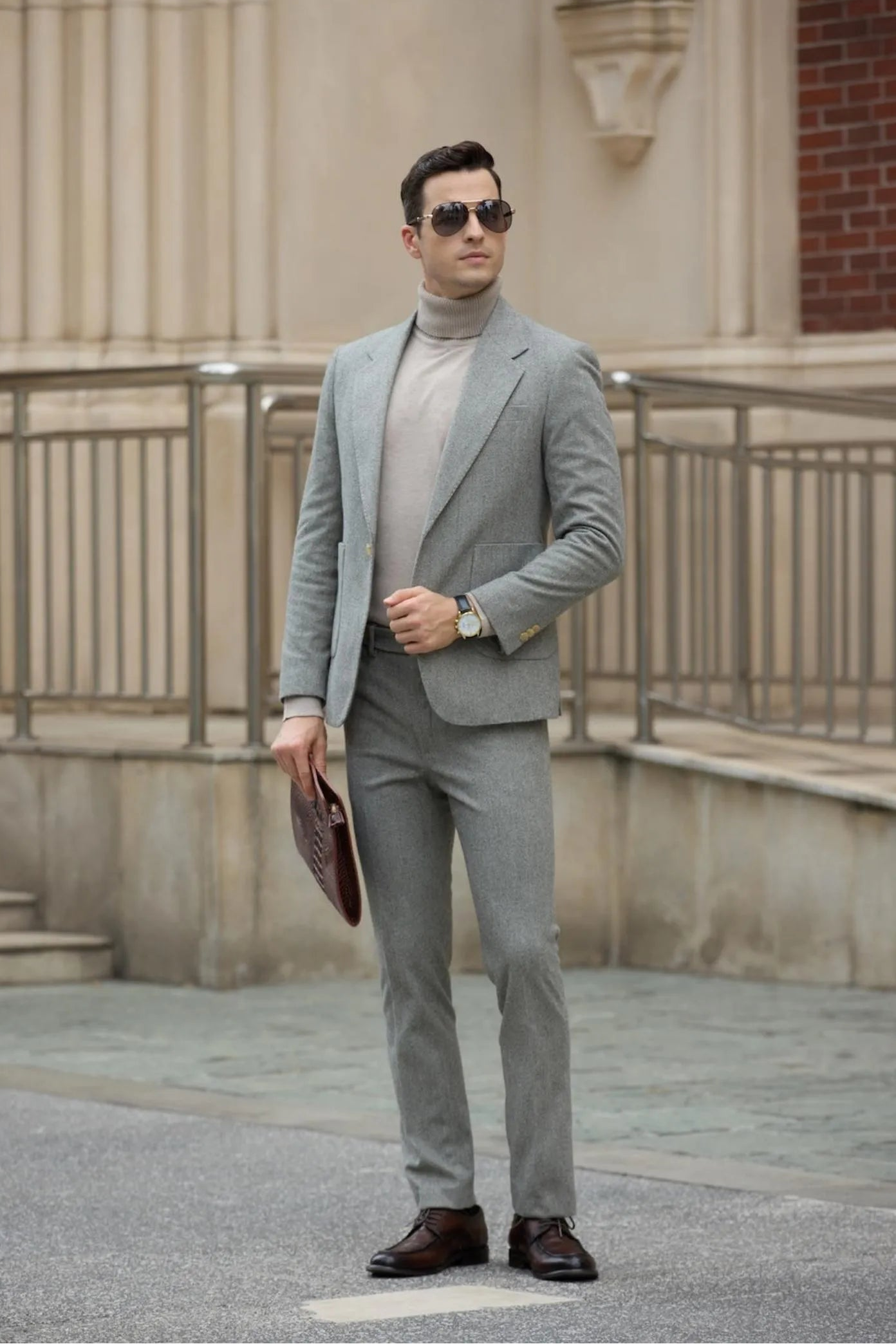 Full view of retro herringbone wool suit for men – classic business look with blazer and pants