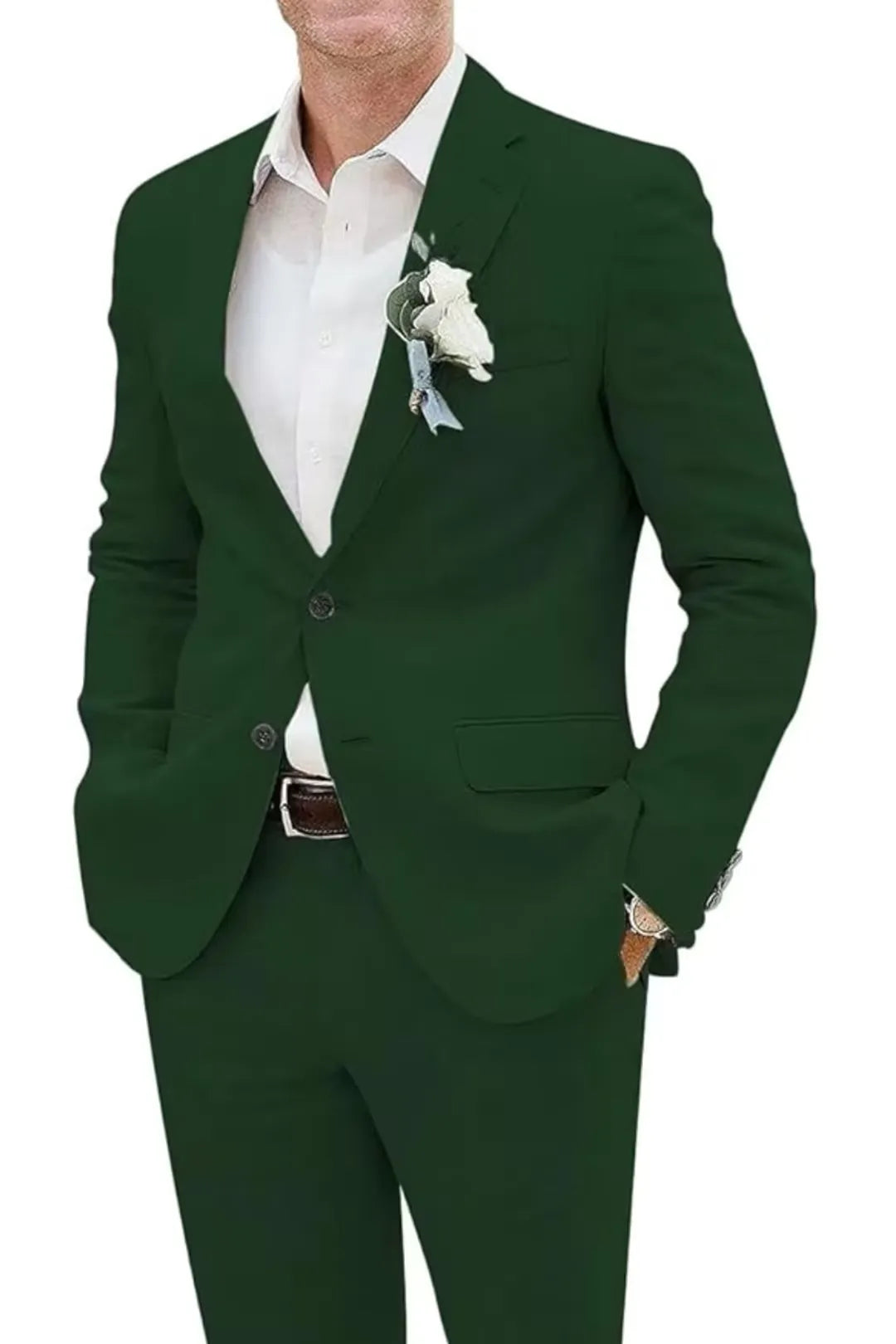 Close-up of dark green slim fit linen suit jacket with boutonniere and dress shirt – outdoor summer look.