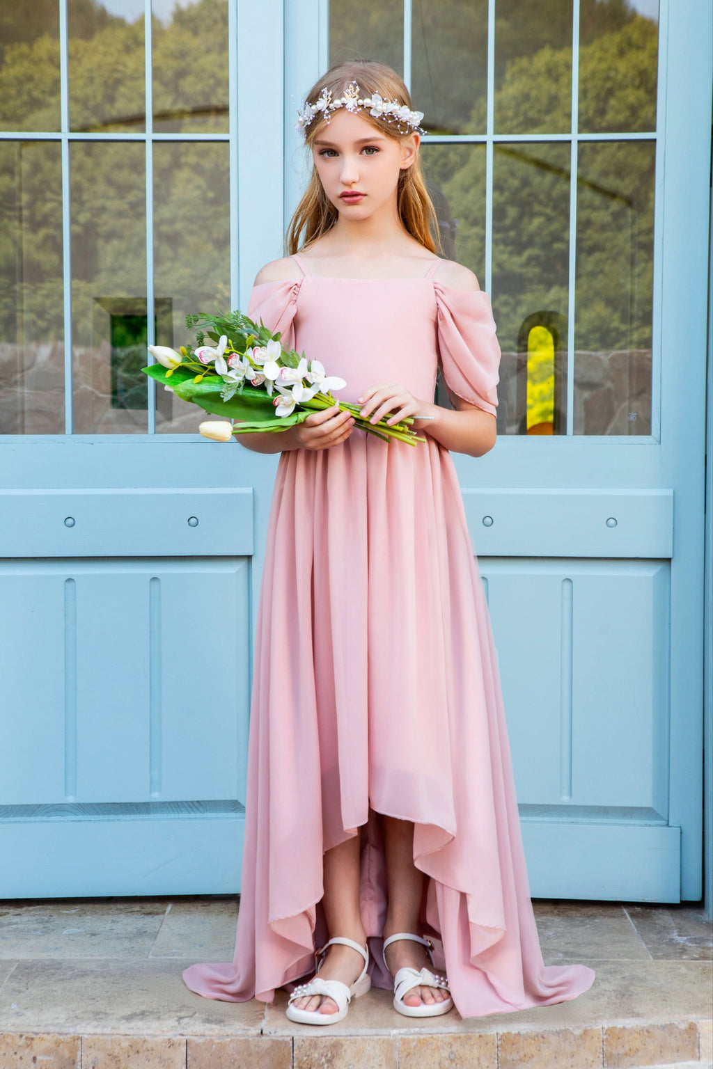 light pink flower girl dress Graceful Chiffon Gown LowStock:43732125220915 Custom color/custom size/custom design Pay With:$31.00 (Silkroll Fee: $0.78) Glamorous Trends: Unveiling the