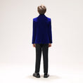 Bild in Galerie-Betrachter laden, Royal Blue Velvet 5 Piece Boy's Formal Boys Suits
