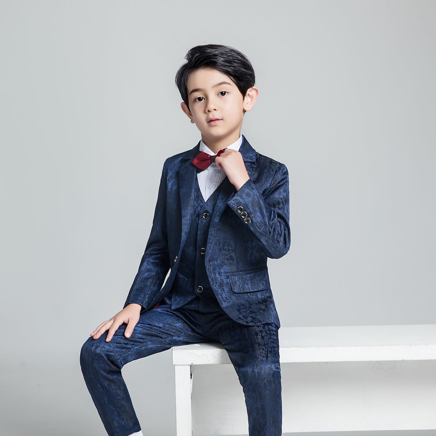 Unique Design Slim Fit Modern 5 Piece Boys Suits