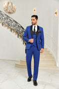 Cargar la imagen en la vista de la galería, Designer Style Fashion Most Popular 3 Pieces Men Suits
