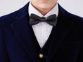 Cargar la imagen en la vista de la galería, Navy Velvet 5 Piece Boy's Formal Boys Suits
