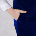 Cargar la imagen en la vista de la galería, Royal Blue Velvet 5 Piece Boy's Formal Boys Suits
