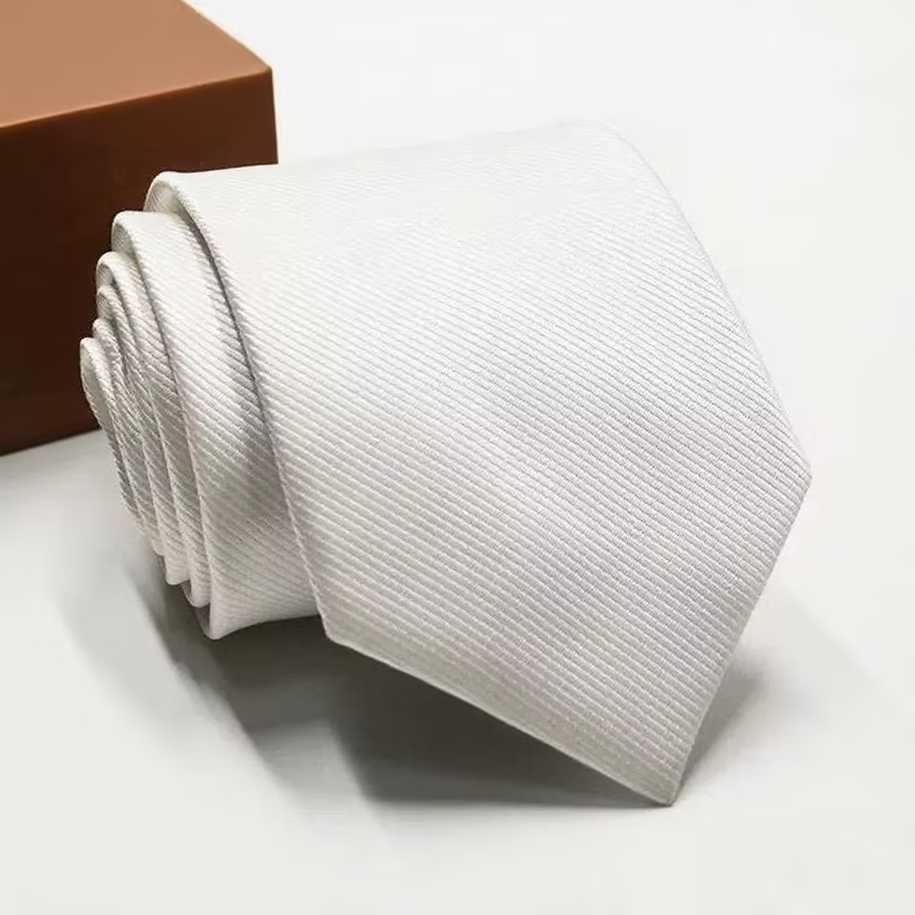 White silk tie for men refined style for business occasions