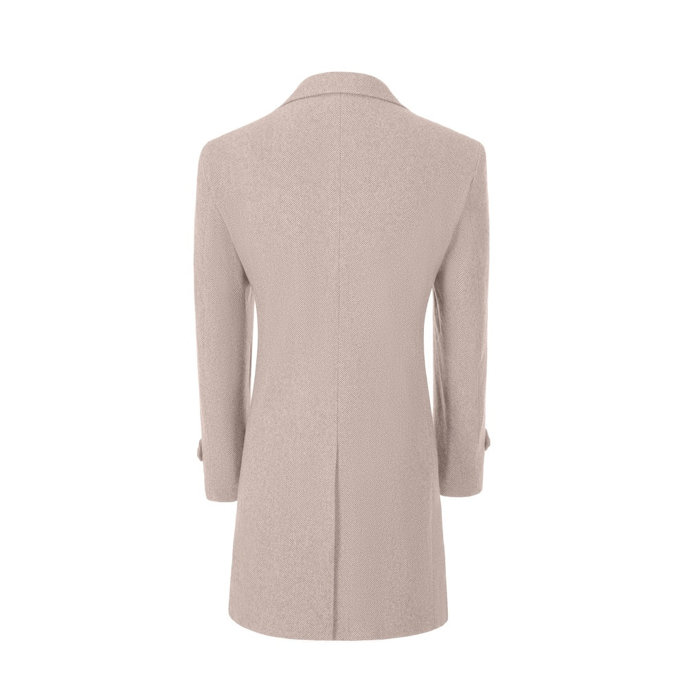 Back view of men’s apricot long coat – tailored winter style