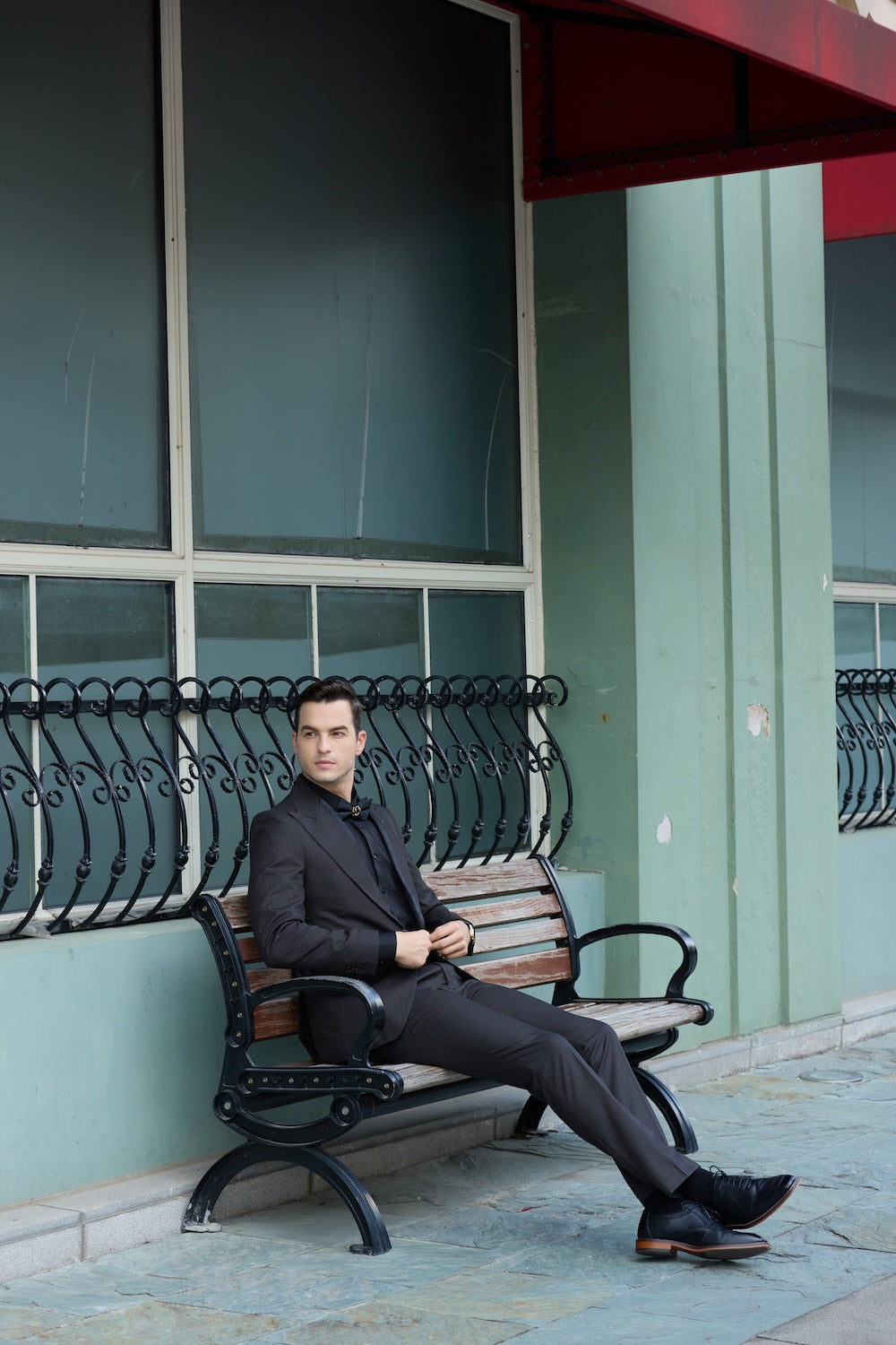 Unique big collar one-button 2 piece men's suit - black slim fit jacket & pants, formal casual wedding outfit