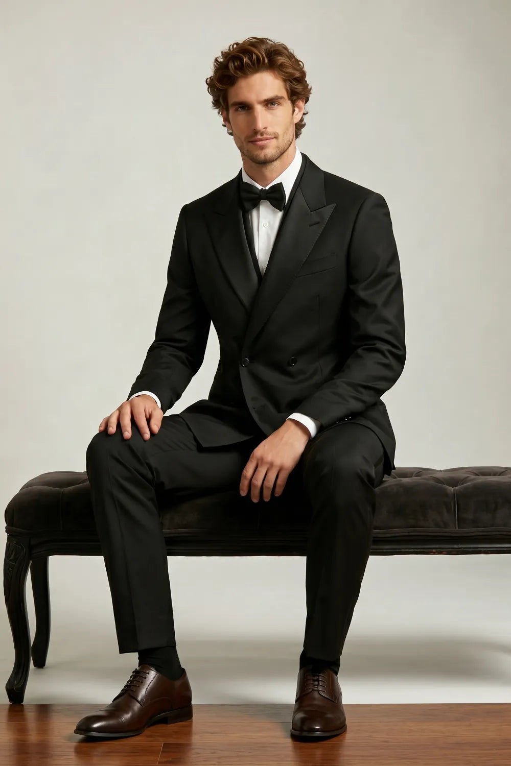 Men's Black Double Breasted Peak Lapel Tuxedo Suit