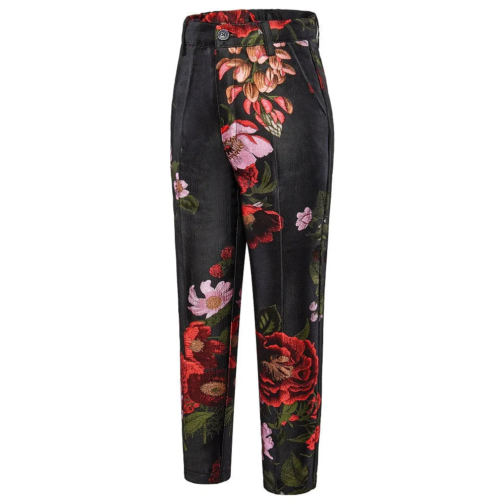 Trendy printed boys' suit featuring elegant floral motifs – unique wedding attire