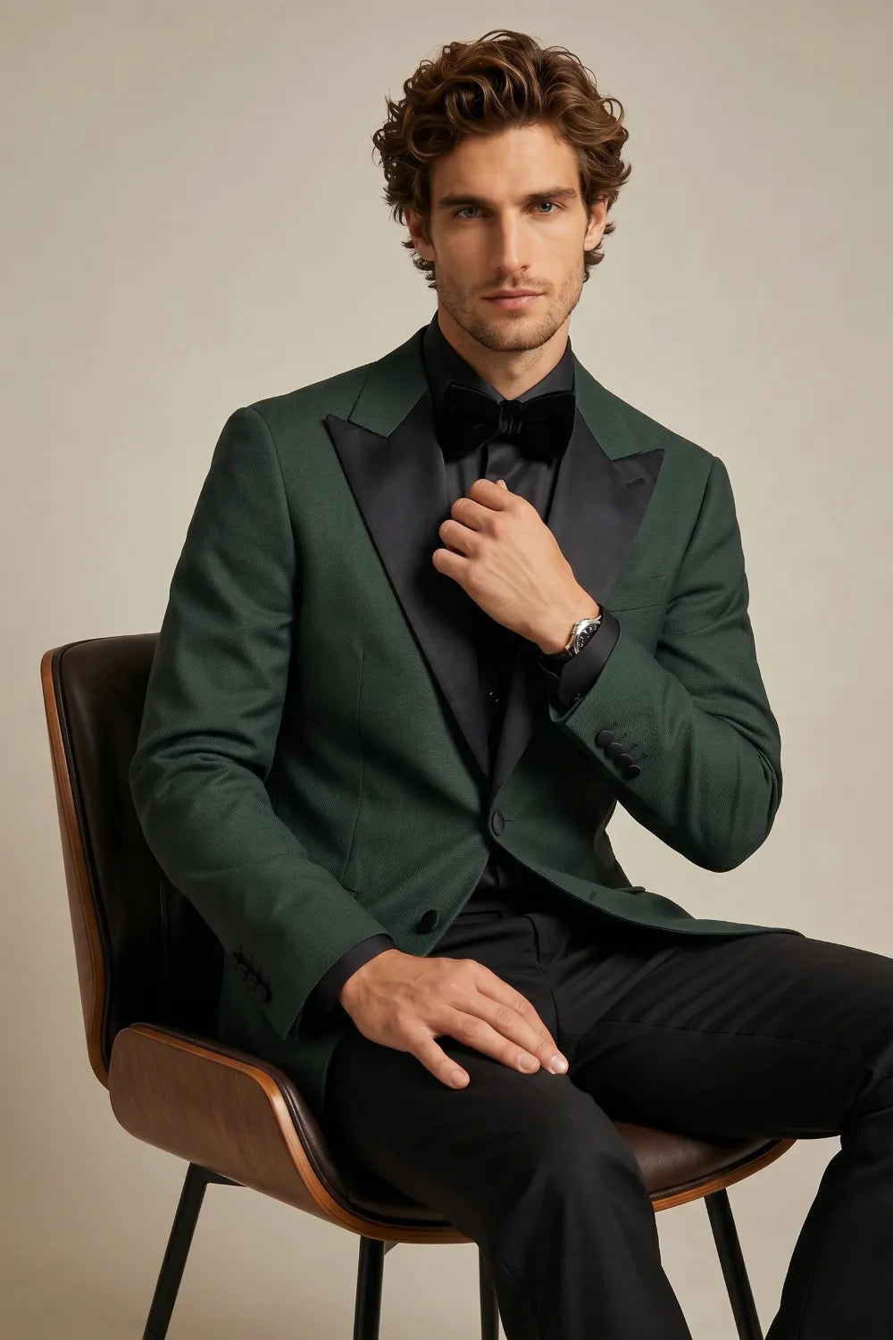 Men's Emerald Green and Black Peak Lapel Tuxedo Suit | Wehilion Men's Emerald Green and Black Peak Lapel Tuxedo Suit | Wehilion