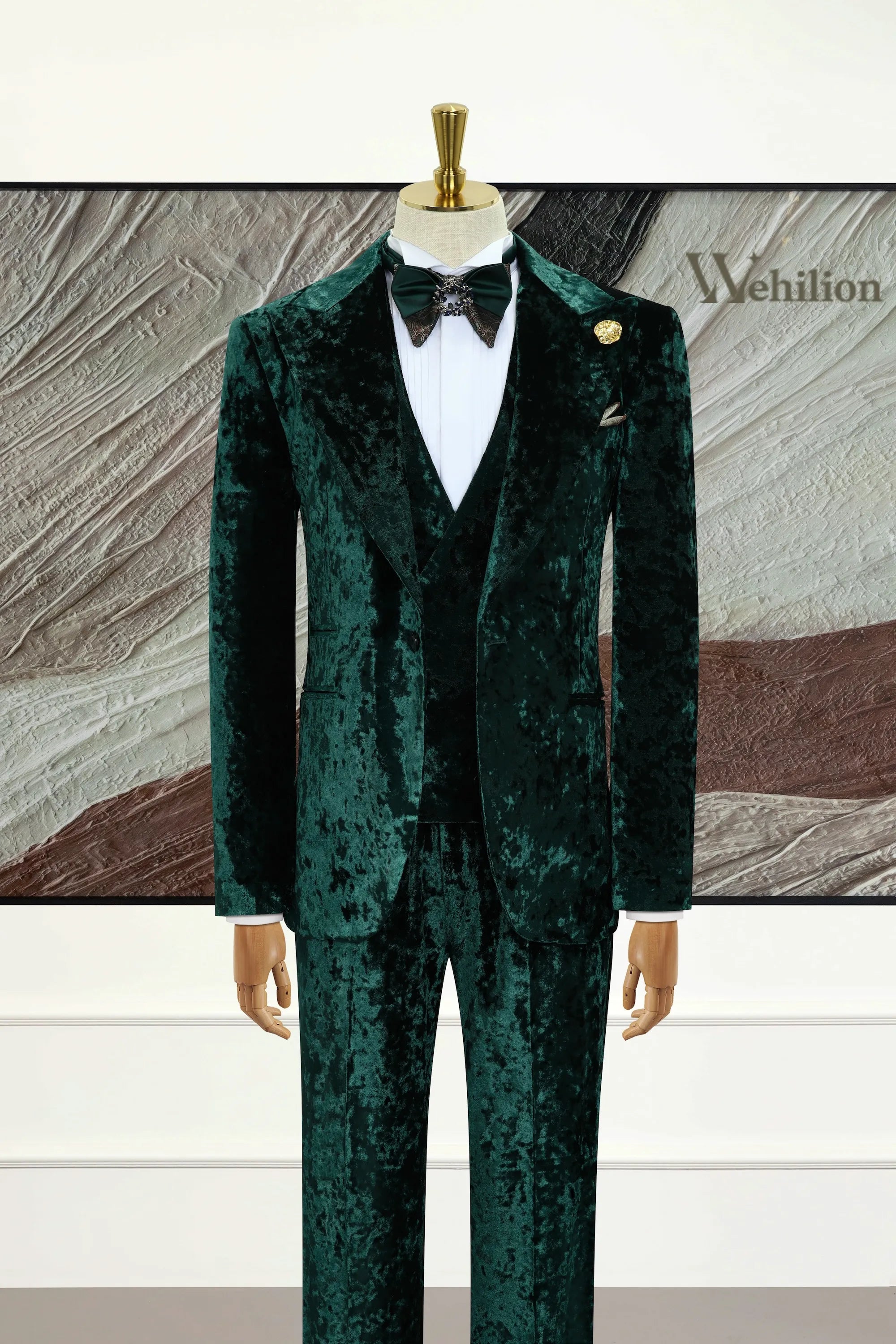Men's Green Velvet Peak Lapel 3 Piece Suit