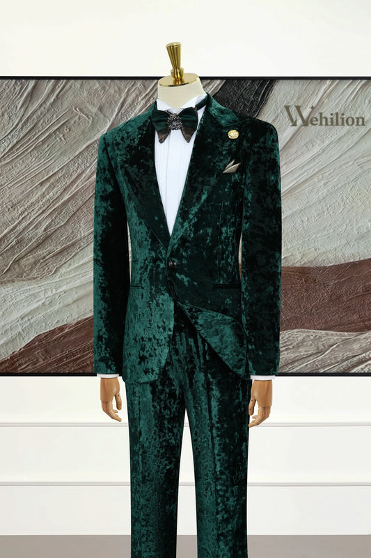 Men's Green Velvet Peak Lapel 3 Piece Suit