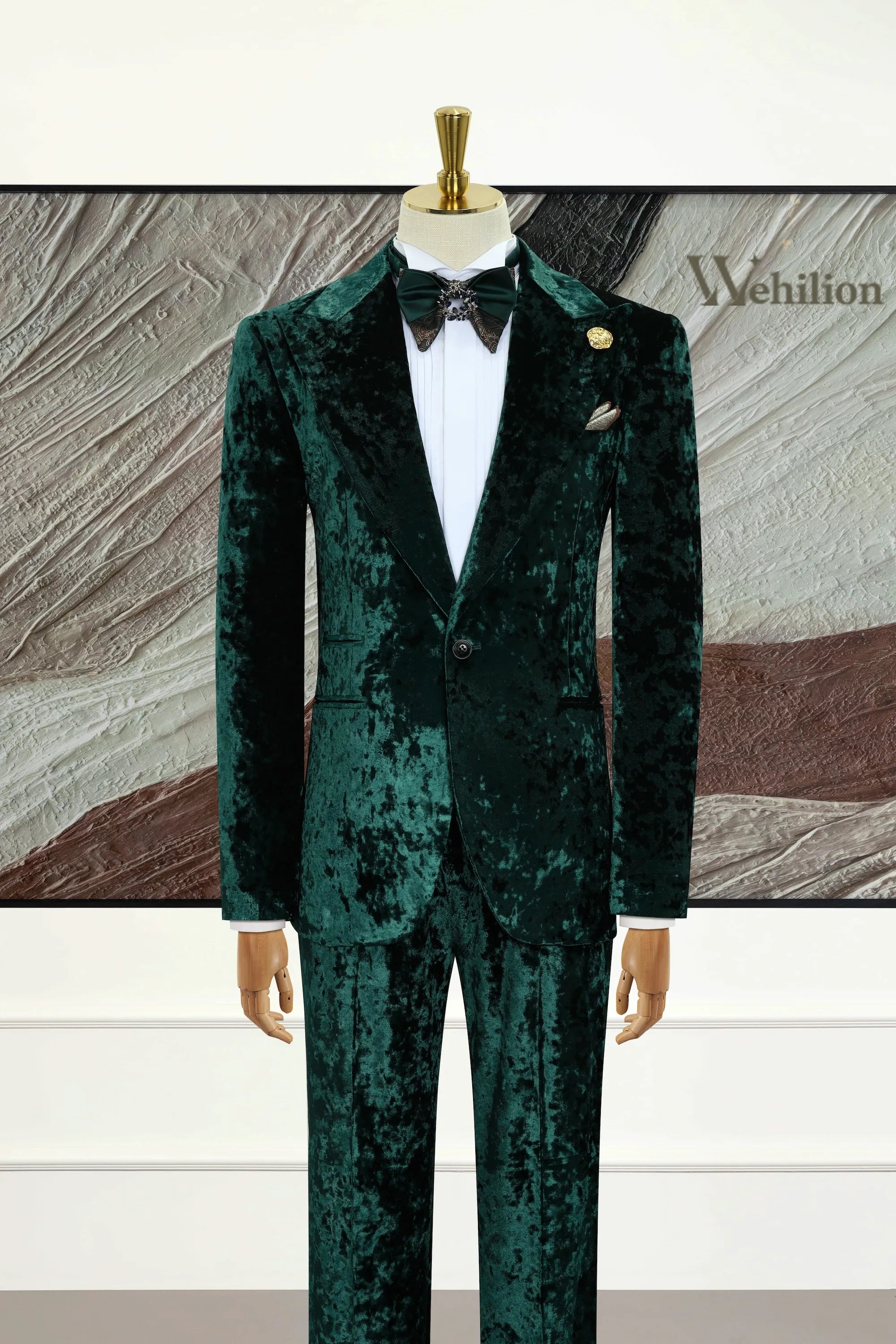 Men's Green Velvet Peak Lapel 3 Piece Suit