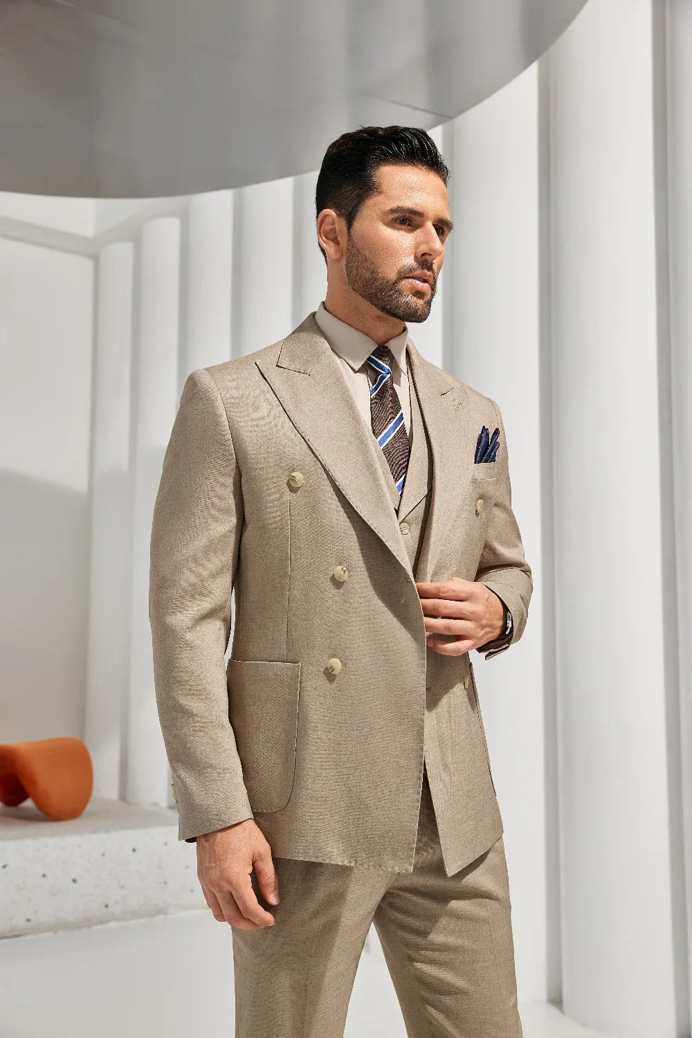 Men's Khaki Peak Lapel Double Breasted 3 Pieces Suits