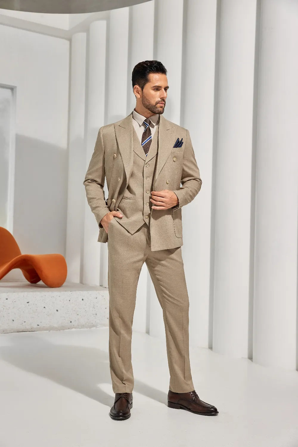 Men's Khaki Peak Lapel Double Breasted 3 Pieces Suits
