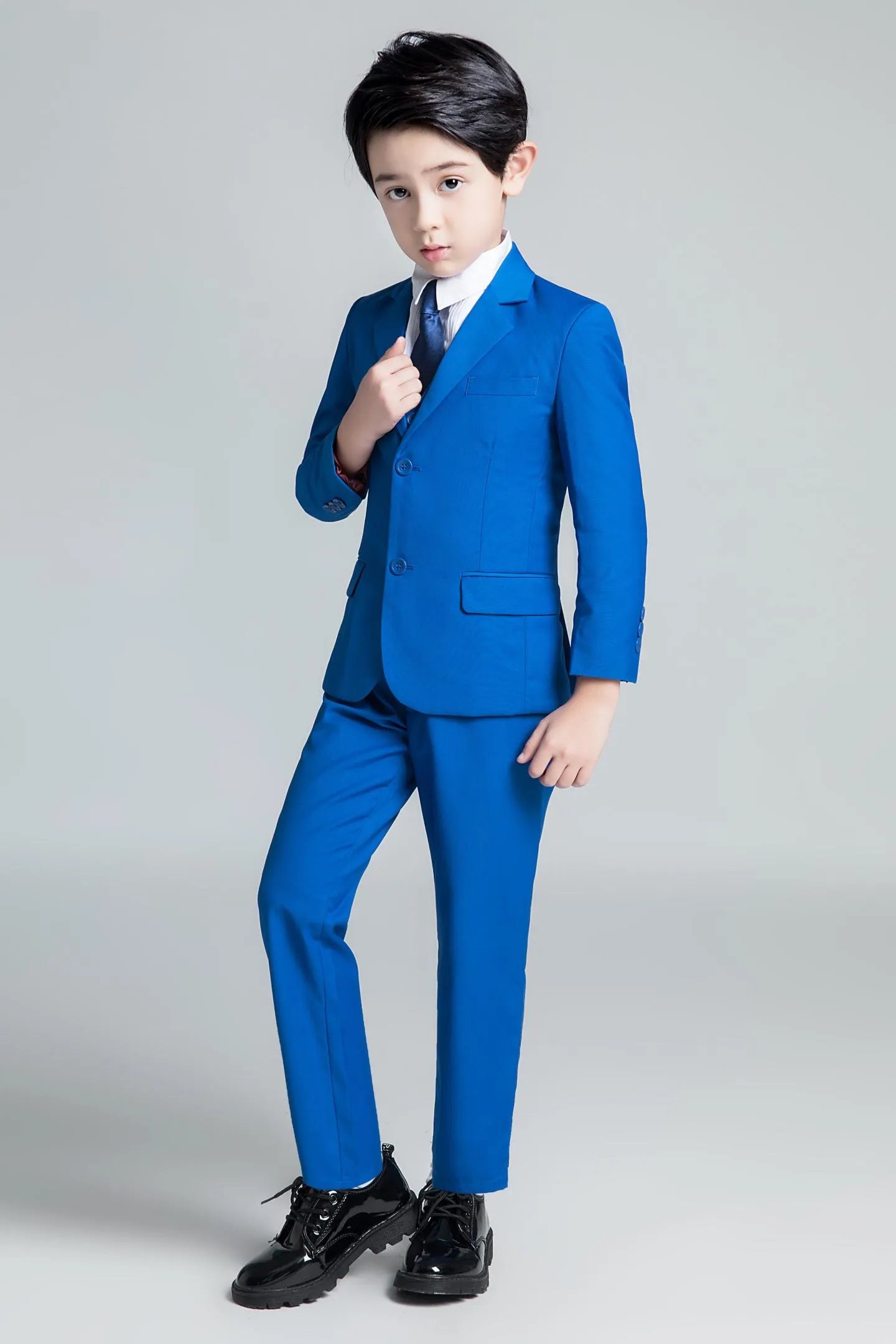 Royal blue 5-piece boys suit with satin tie, perfect for page boys and weddings